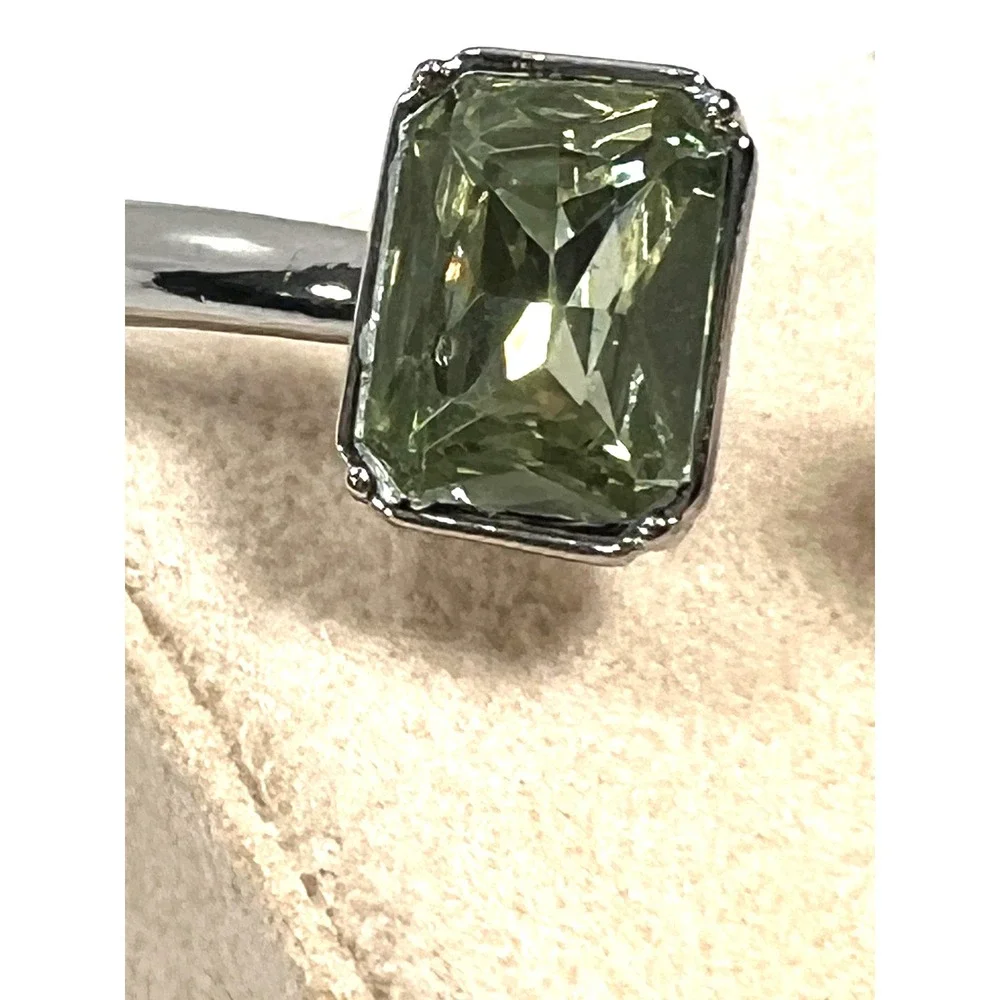 Silver‎ Toned Hinged Bracelet w/ 2 Greenish Color Settings 5